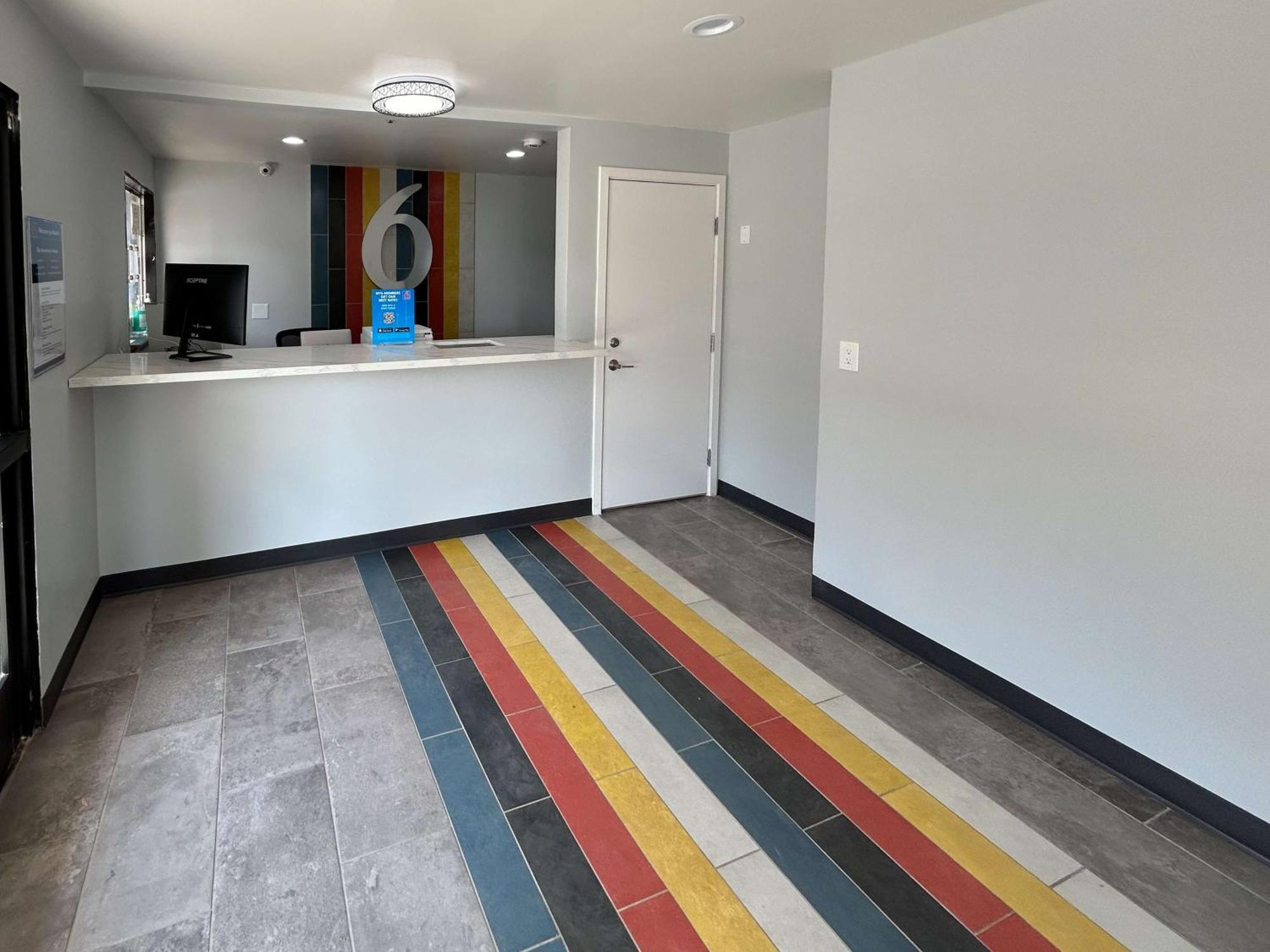 Motel 6 Lake Elsinore, Ca Kültér fotó