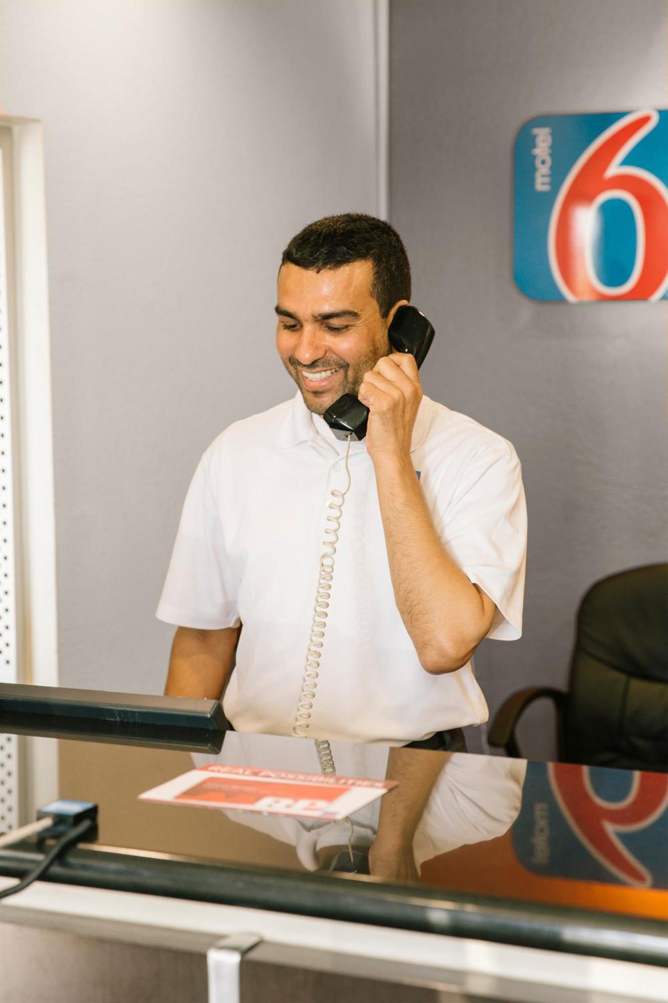 Motel 6 Lake Elsinore, Ca Kültér fotó